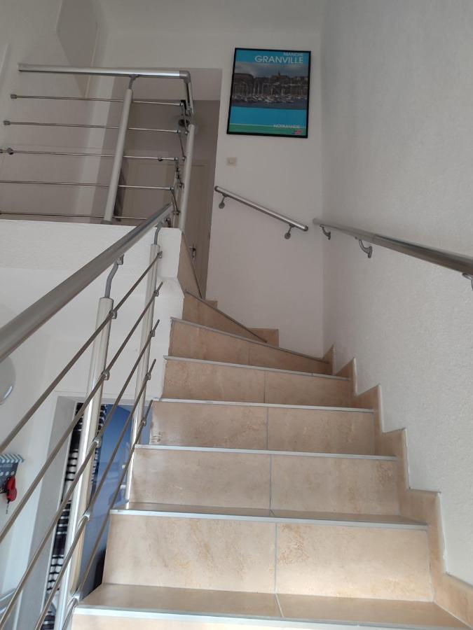 Saint Martin Appartement Duplex Proximite Immediate Mer & Commerces Brehal Exterior photo